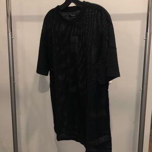 Brand new *** forever 21 men’s mesh short sleeve tee. Size: Small